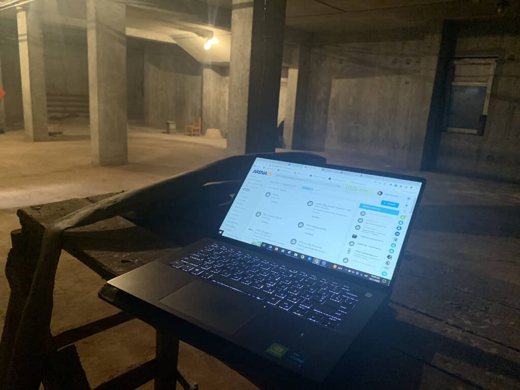 робота в бомбосховищі